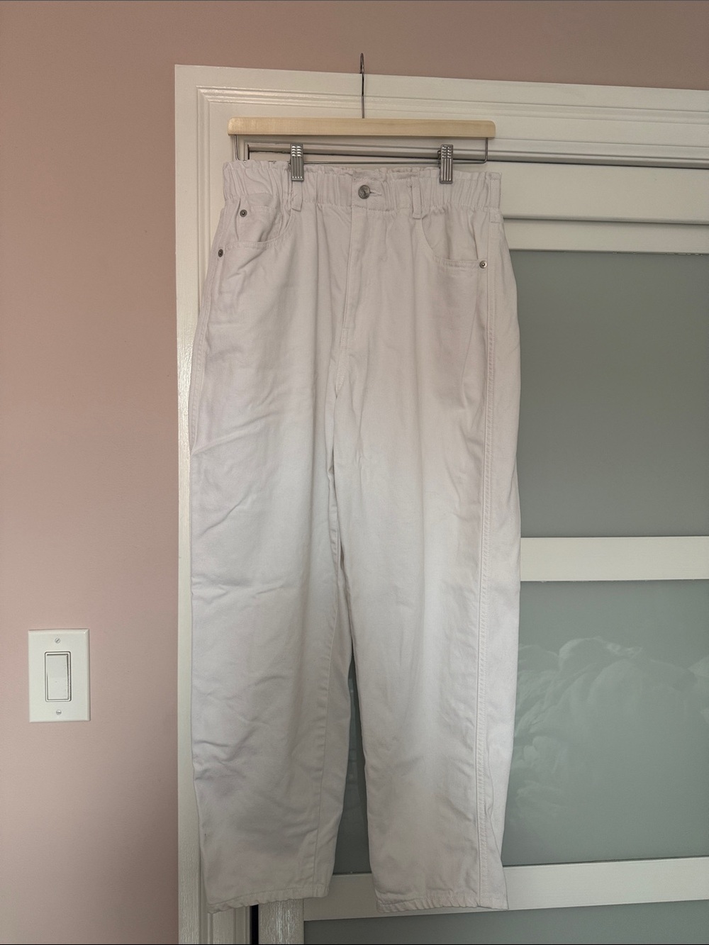 High-Rise White Women's Jeans with Elastic Waist
